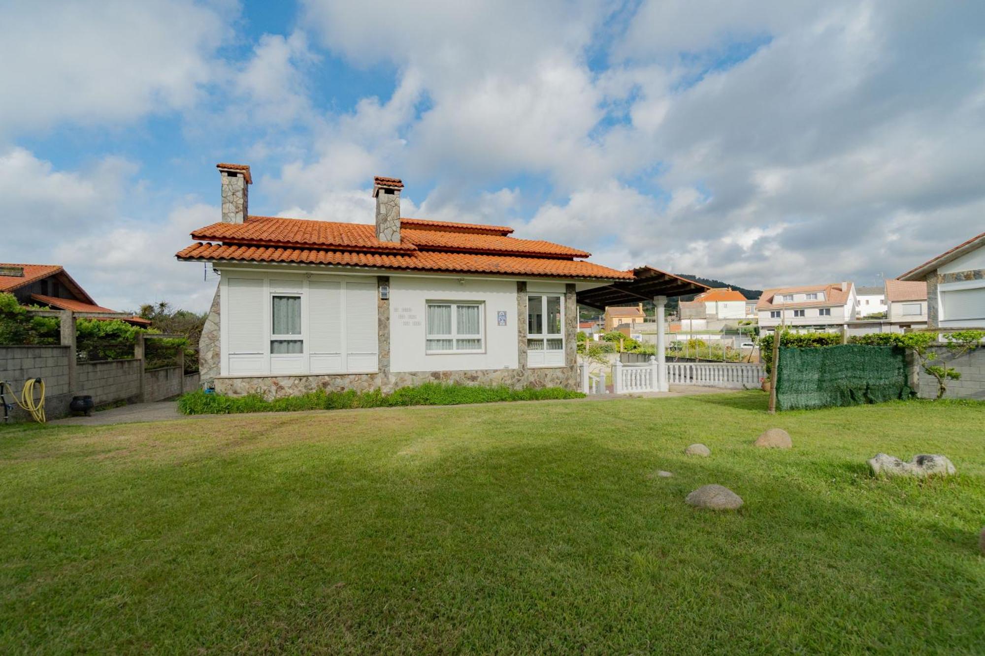 Chalet Areo Do Rio - Playa De Razo Екстер'єр фото